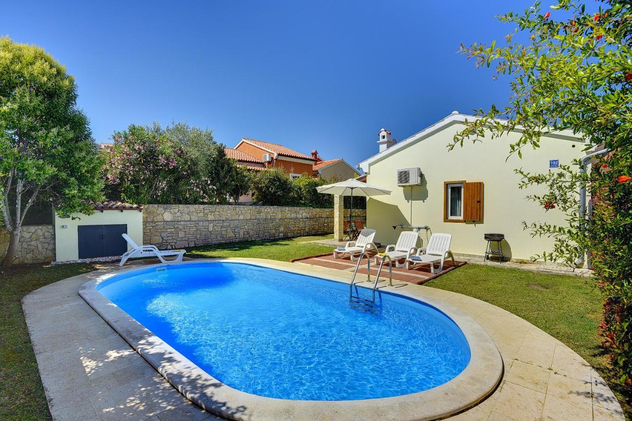 Villa Helena Banjole Exterior foto